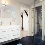 Holiday home Markermeerlogies Bovenkarspel